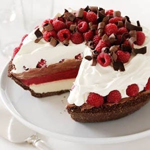 chocolate-raspberry-ice-cream-pie-recipe-lg