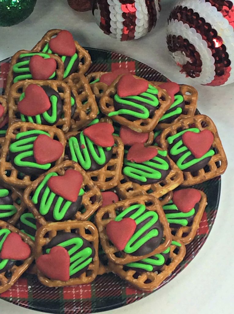 Grinch Pretzels 1