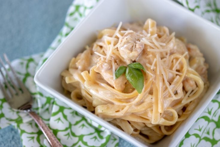Instant Pot Chicken Fettuccine Alfredo