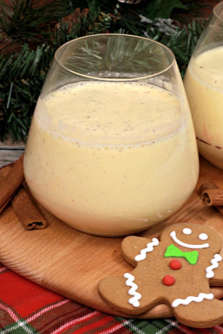 Gingerbread Eggnog Cocktail