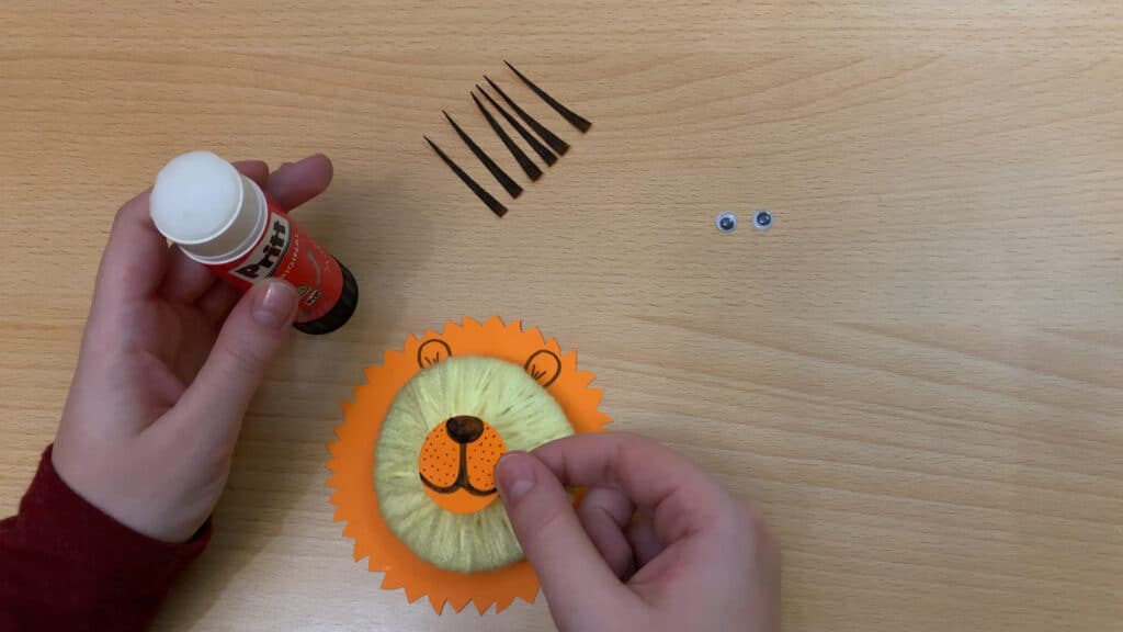 Yarn Wrapped Cardboard Lion Sparkles to Sprinkles