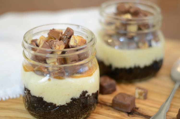 Instant Pot Mason Jar Snickers Cheesecake