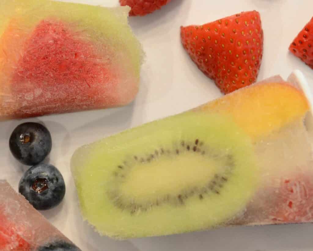 white sangria popsicles