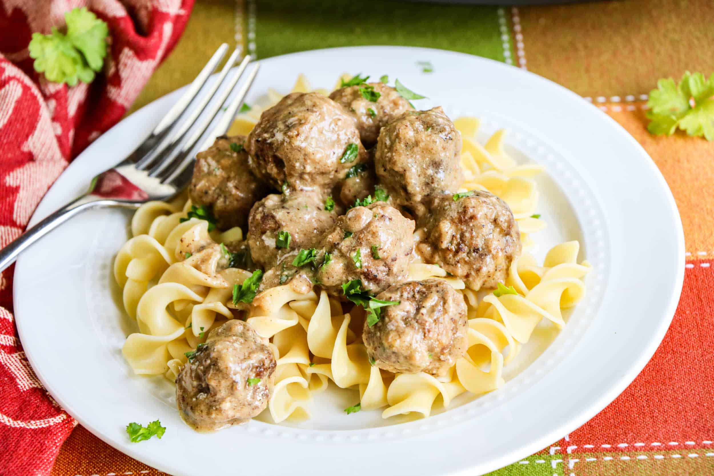 Slow Cooker Swedish Meatballs Sparkles to Sprinkles