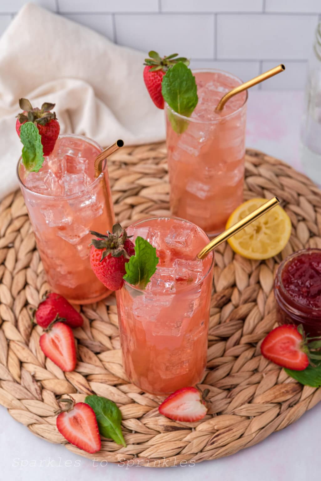 Jam Seltzer Drink Sparkles to Sprinkles