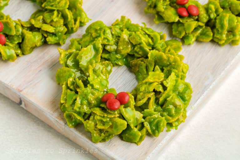 plated-Cornflake-Wreaths