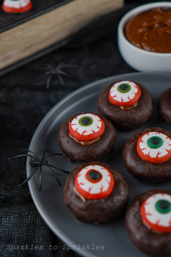 eyeball donuts