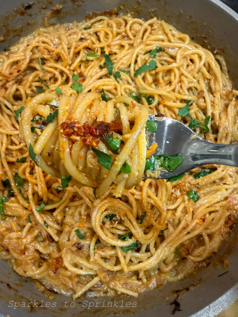 caramelized onion pasta