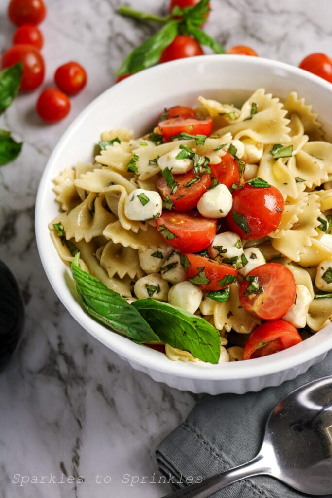 caprese pasta salad
