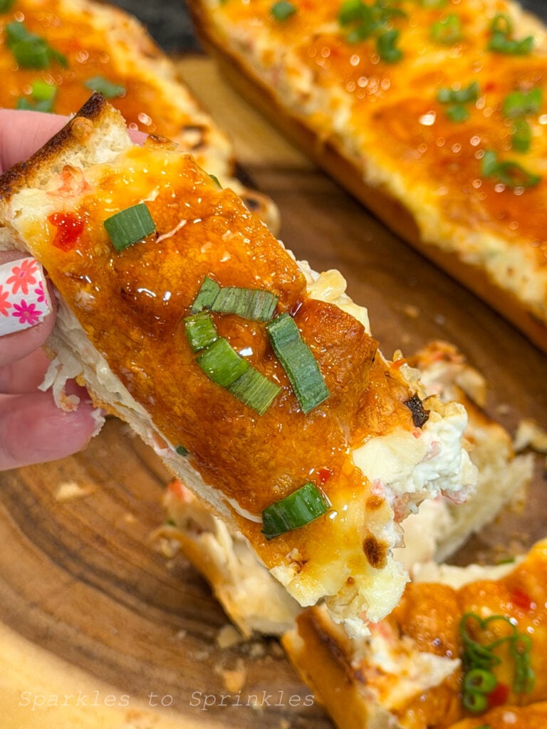 crab rangoon garlic bread