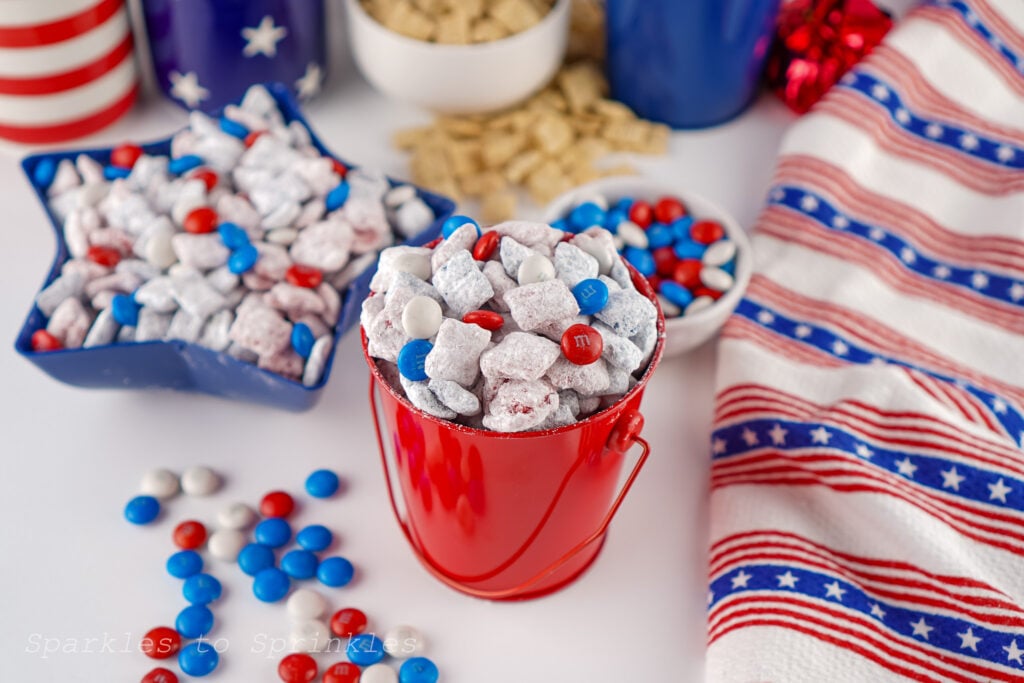 4th of july muddy buddies