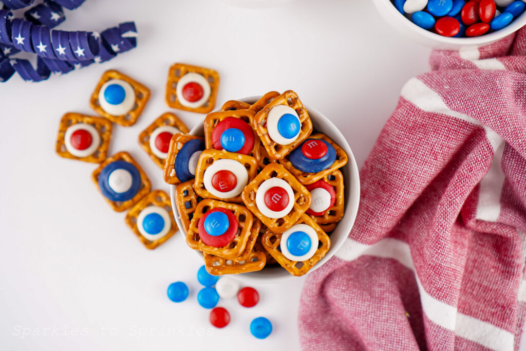 patriotic pretzel bites